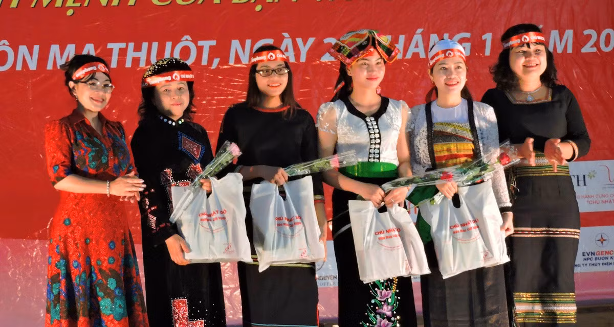 Ấn tượng tuyệt đẹp về Buôn Ma Thuột với Chủ Nhật Đỏ 2018 ảnh 3