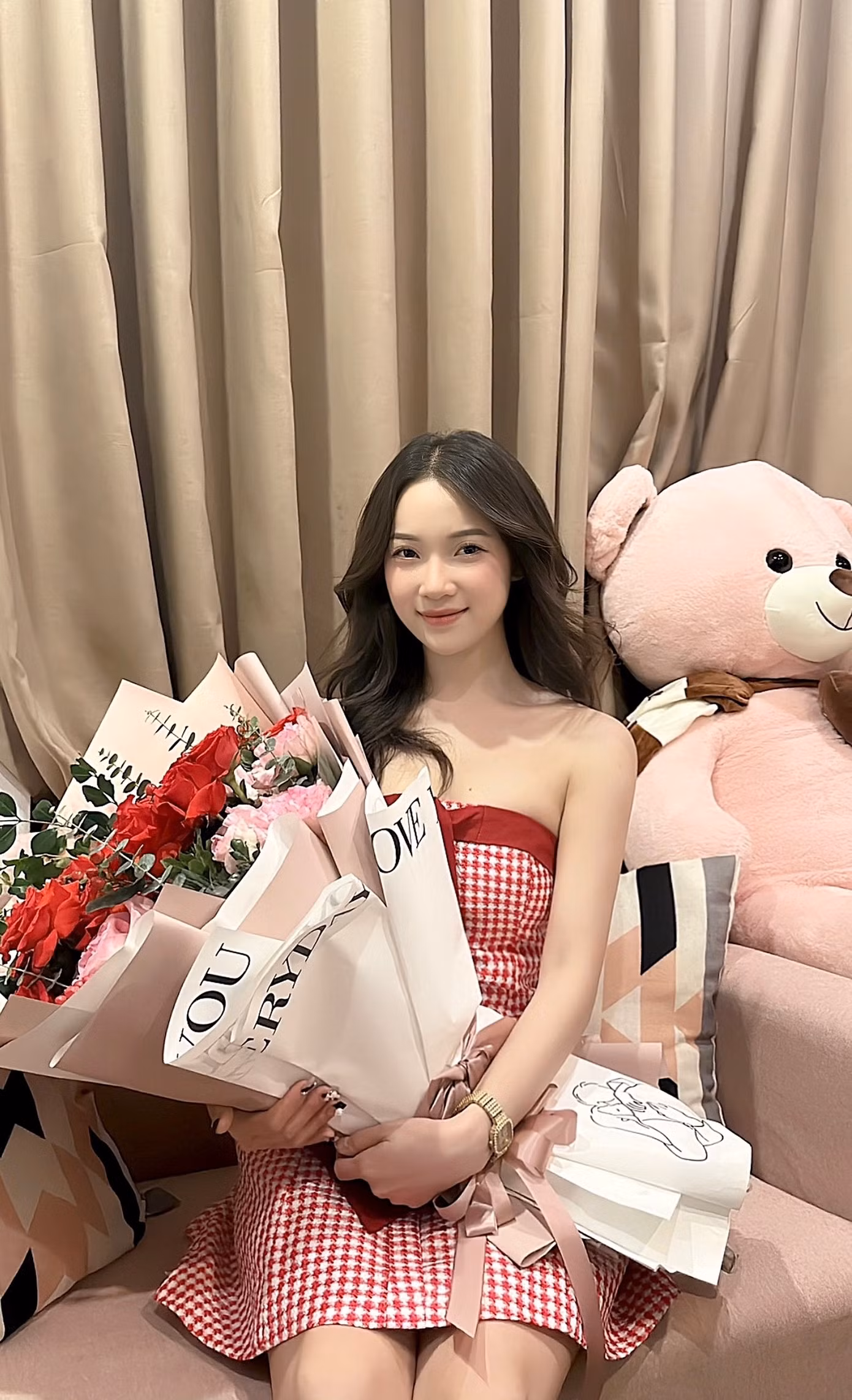 Là một người yêu lịch sử, thuộc thế hệ Gen Z, Hải Vy cũng đưa ra những góc nhìn về sự quan tâm của người trẻ đối với lịch sử.