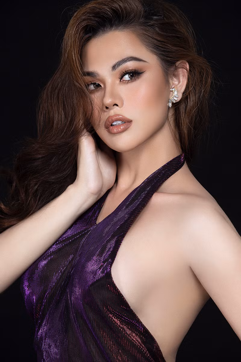 Khiết Anh suy nghĩ, ấp ủ mong muốn được tìm lại chính mình từ lâu.