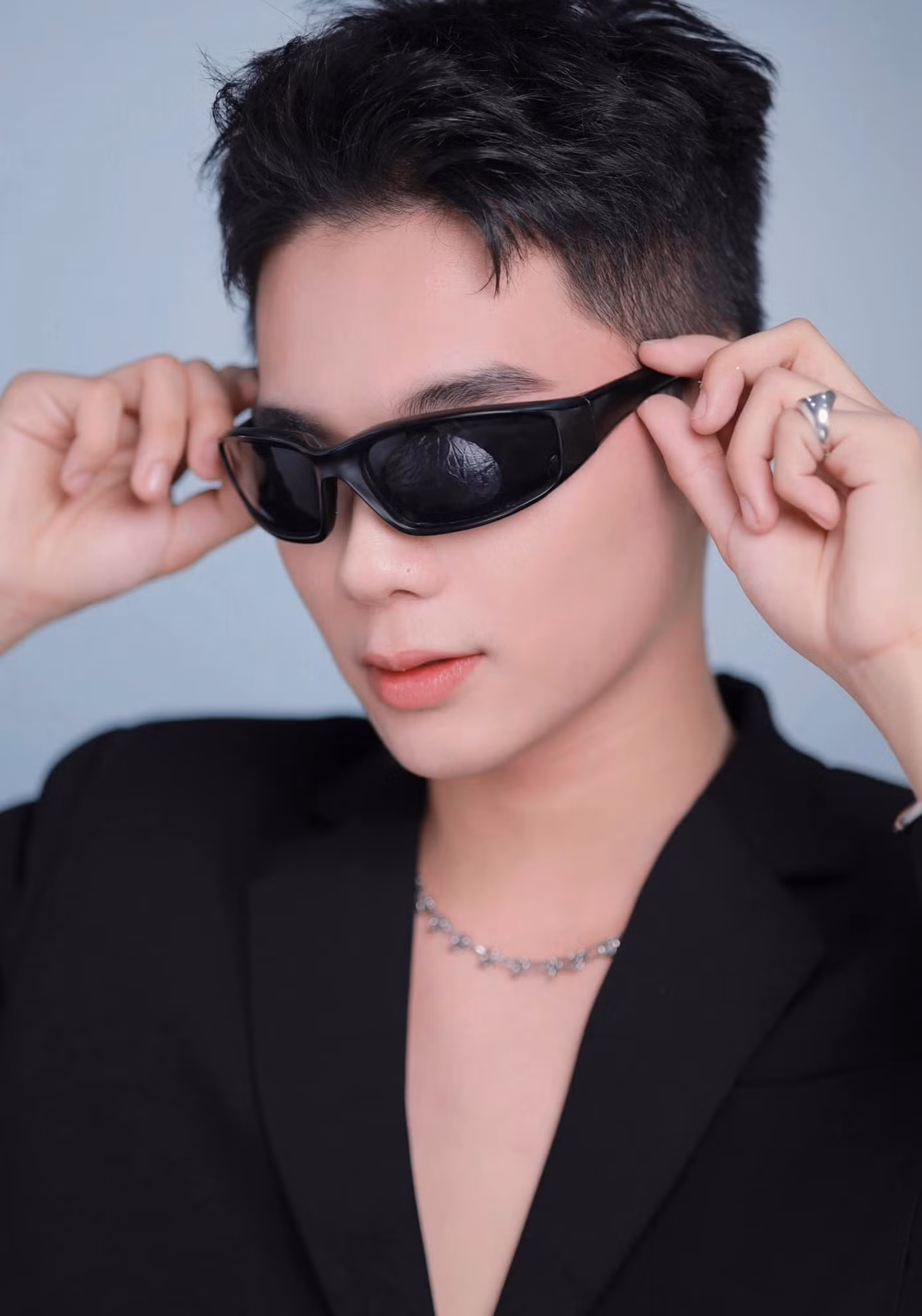 Đối với Thiên Trường, càng trở ngại, chông chênh, khó khăn, càng giúp cậu bạn khẳng định con đường bản thân đang theo đuổi, mong muốn là đúng đắn. Đối với Thiên Trường, càng trở ngại, chông chênh, khó khăn, càng giúp cậu bạn khẳng định con đường bản thân đang theo đuổi, mong muốn là đúng đắn.