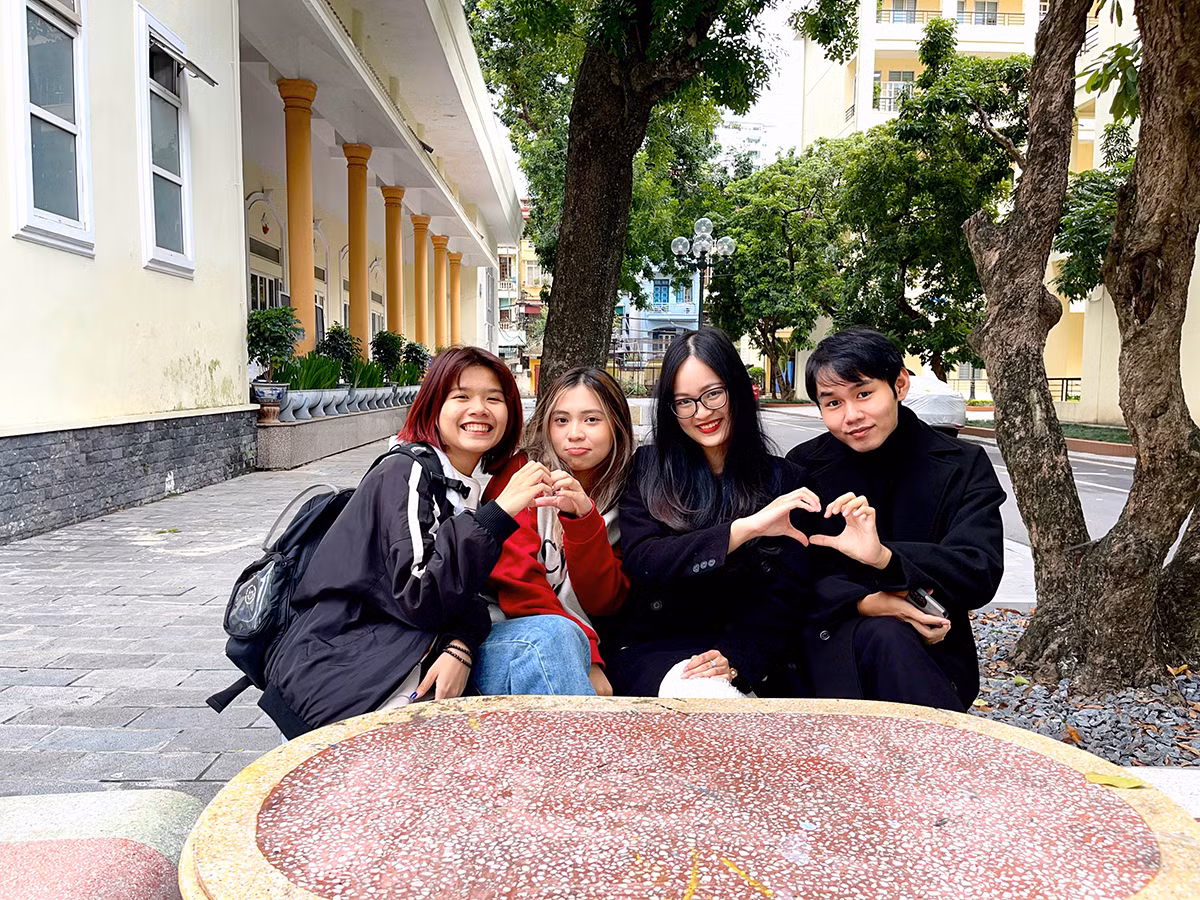 Khải Minh mang đến dự án "Personalization" với mong muốn là nơi tất cả đều có thể tỏa hương là chính mình, hòa quyện thành một bức tranh theo một cách sáng tạo và hợp thời hơn. Khải Minh mang đến dự án "Personalization" với mong muốn là nơi tất cả đều có thể tỏa hương là chính mình, hòa quyện thành một bức tranh theo một cách sáng tạo và hợp thời hơn.