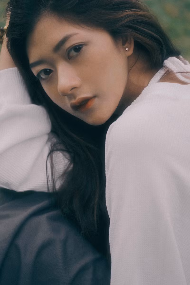Huỳnh Thị Kim Ngân (sinh năm 2002) đang là sinh viên năm ba, ngành Thiết kế đồ họa của trường Đại học Công nghệ TP.HCM (HUTECH).
