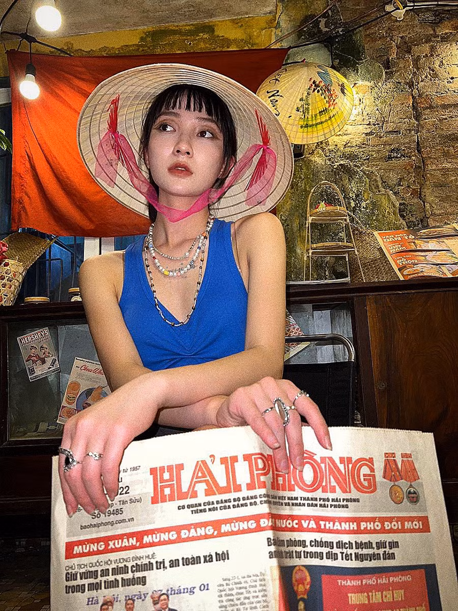 Lưu Thu Lệ (sinh năm 2001) đang là người mẫu tự do.