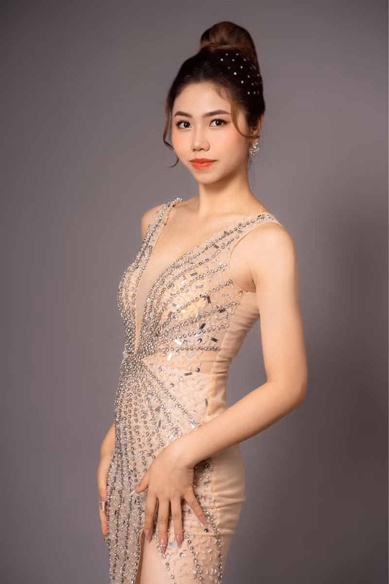 Bên cạnh đó, Phương Thảo được biết đến với nhiều vai trò như MC, VJ, HOST, Reviewer và Livestreamer. Bên cạnh đó, Phương Thảo được biết đến với nhiều vai trò như MC, VJ, HOST, Reviewer và Livestreamer.