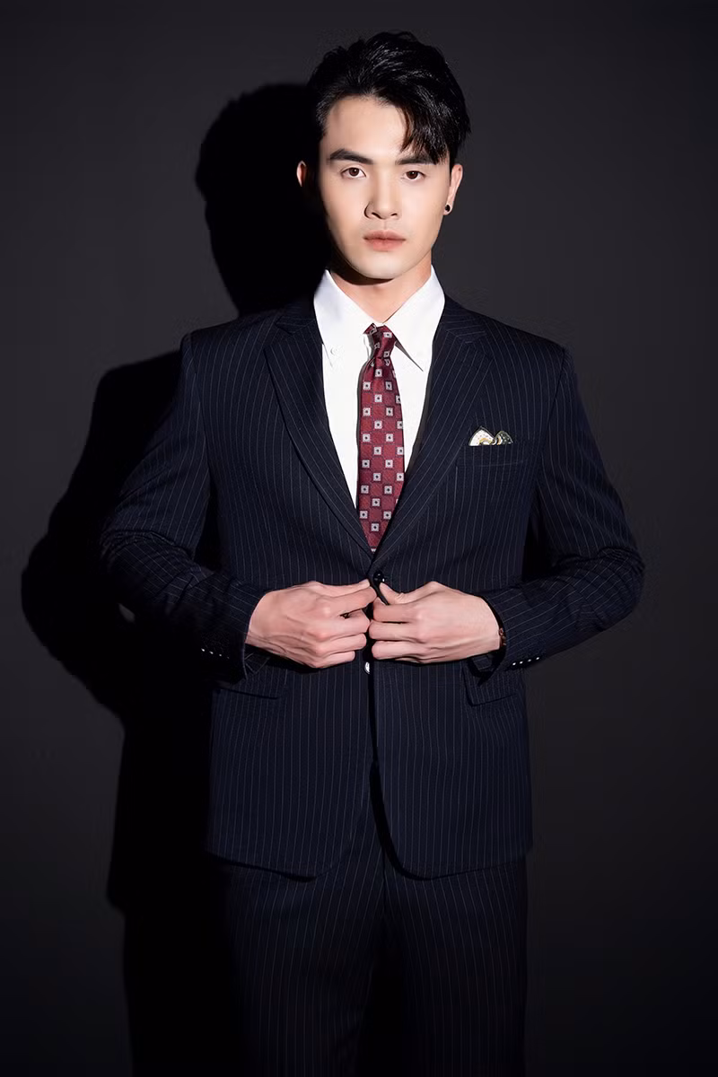 Đặng Ánh Dương (sinh năm 1999) tốt nghiệp trường Đại học Phương Đông.