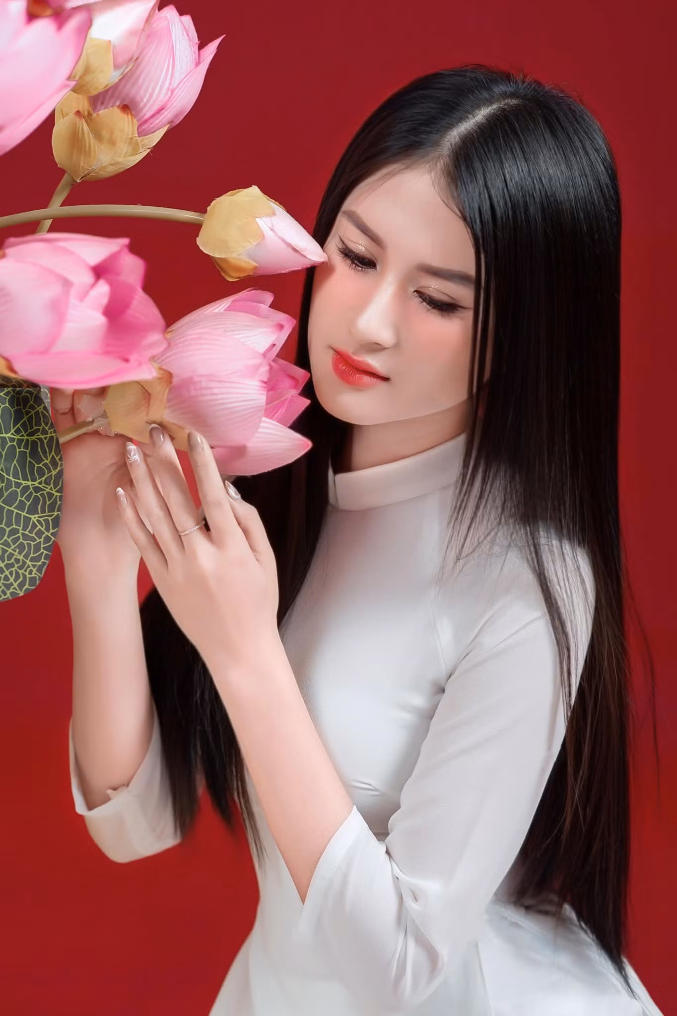 Việc trở thành người mẫu áo dài không chỉ là công việc bên cạnh học tập, mà còn là cơ hội để Tiên được tôn vinh vẻ đẹp của phụ nữ Việt Nam, đặc biệt là nét đẹp truyền thống của người con gái Huế.