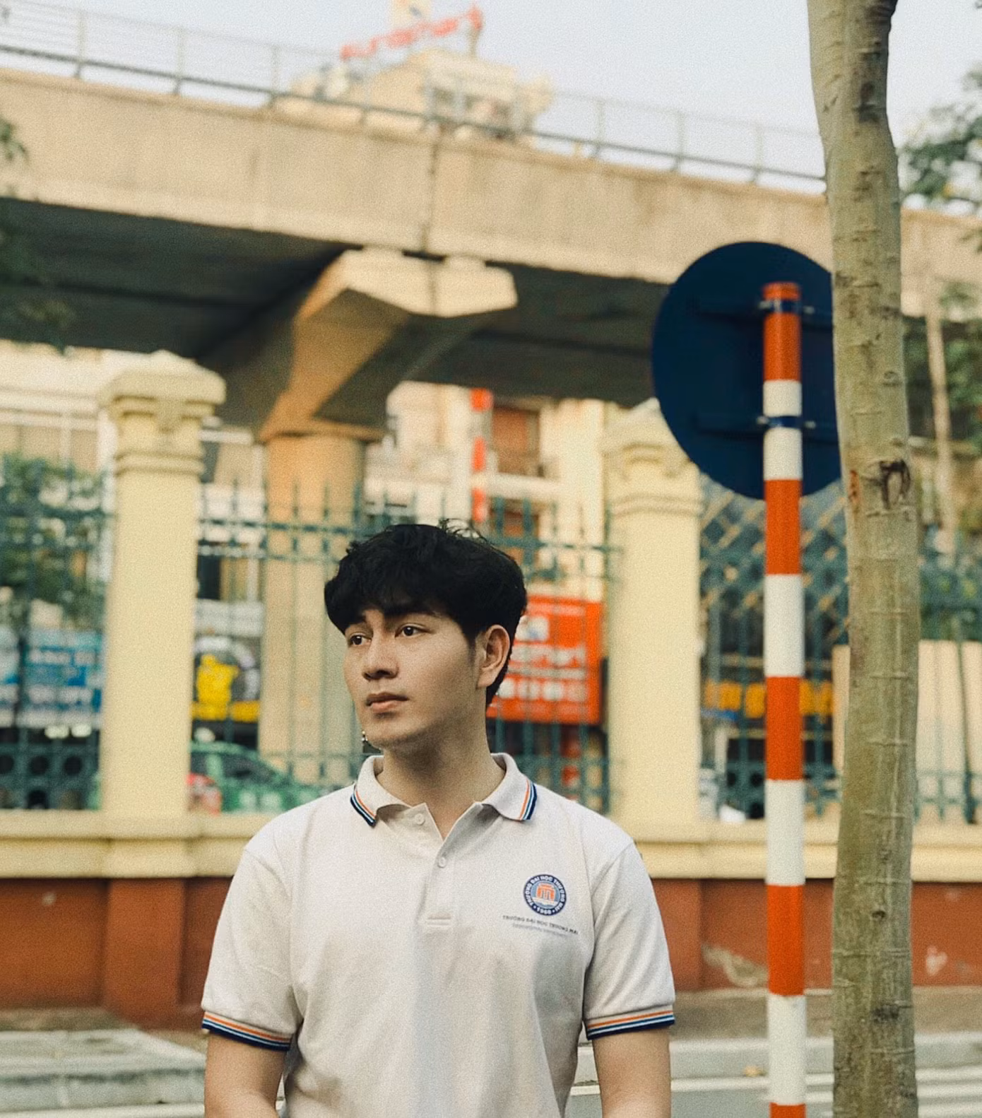 Luôn xác định những định hướng và mục tiêu rõ ràng cho tương lai, ngay từ khi bước chân vào Đại học, Hoàng Long đã tích cực tham gia các công tác Đoàn Hội.