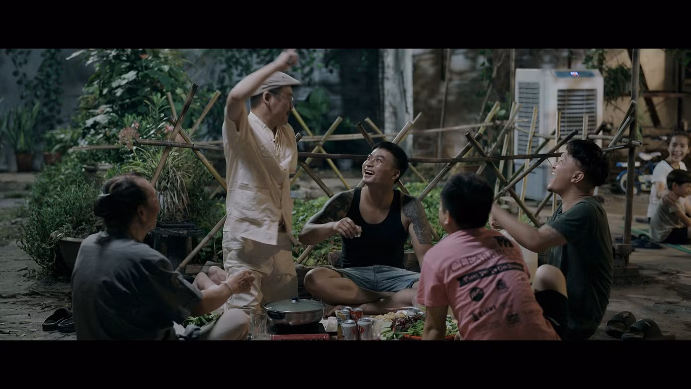 Bộ phim là món quà chia sẻ, đồng cảm với những người dân lao động, với mong muốn gửi gắm sự tích cực, tinh thần lạc quan đến người xem.