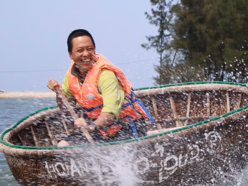 Trần Văn Khoa ấp ủ nhiều lối rẽ du lịch sinh thái mới. Ảnh: Nguyễn Huy