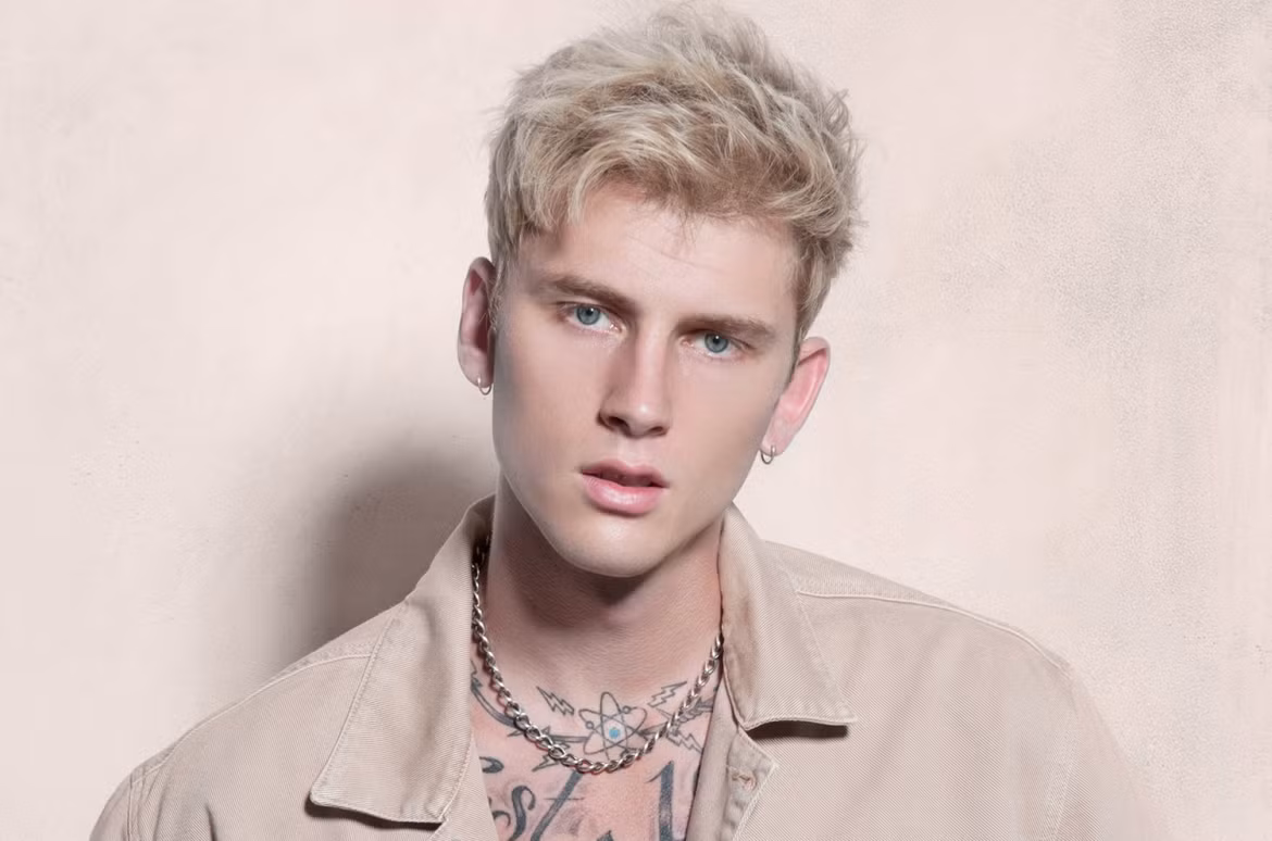 Ra-đa âm nhạc tháng 5 gọi tên Machine Gun Kelly, Hailee Steinfeld và Queen x Adam Lambert ảnh 1