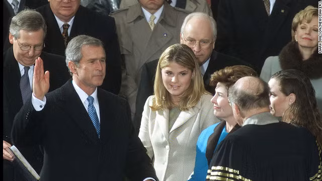 Cựu tổng thống George W. Bush trong lễ nhậm chức lần thứ nhất ngày 20-1-2001. Cựu tổng thống George W. Bush trong lễ nhậm chức lần thứ nhất ngày 20 1 2001