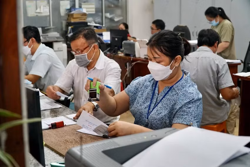 TP.HCM sắp thi tuyển lãnh đạo, quản lý cấp sở, cấp phòng năm 2024. Ảnh: BẢO PHƯƠNG