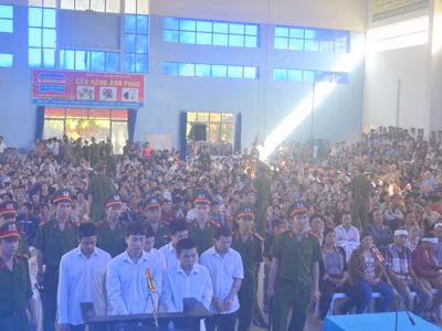 Phiên tòa có sốn người tham dự đông nhất tại huyện Tây Sơn từ trước tới nay. ảnh VH