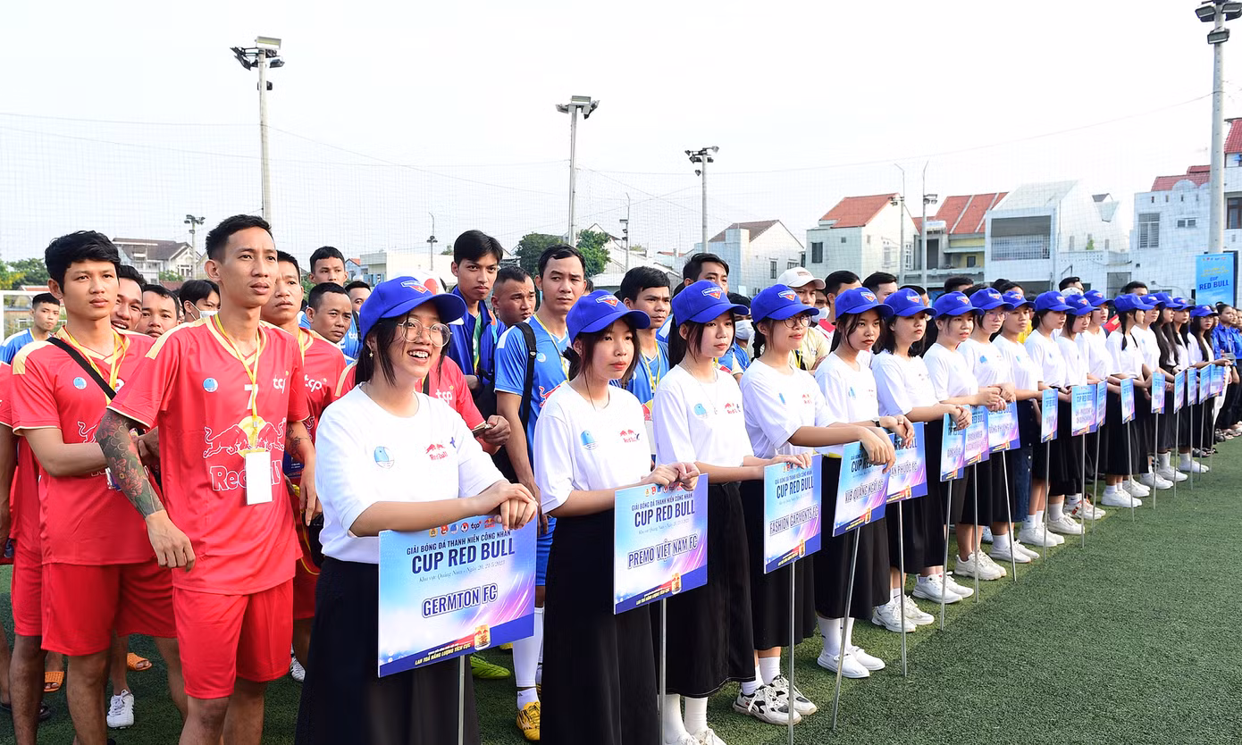 16 đội bóng đại diện cho các doanh nghiệp đang đóng trên địa bàn tỉnh, thành phố như: Đà Nẵng, Quảng Nam, Phú Yên, Bình Định, Khánh Hoà, Gia Lai, Đắk Lắk… Các đội đã bốc thăm chia bảng đá vòng loại để lựa chọn đội Nhất của mỗi khu vực tham gia vào vòng chung kết toàn quốc dự kiến diễn ra vào tháng 11/2023 tại Thủ đô Hà Nội.