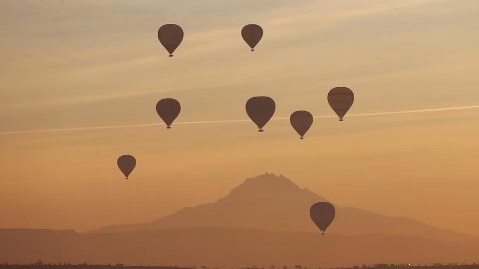 Hãng taxi công nghệ khai thác hoạt động bay khinh khí cầu tại Cappadocia, Thổ Nhĩ Kỳ.