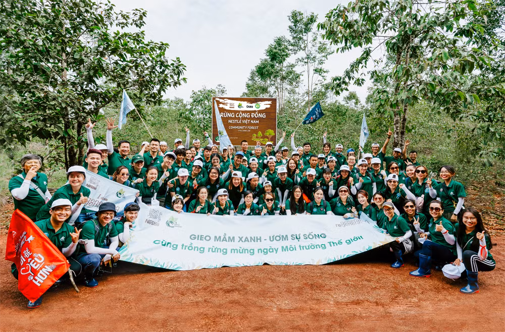 Hoạt động trồng rừng “Gieo Mầm Xanh – Ươm Sự Sống” nhằm nâng cao nhận thức chào mừng Ngày Môi trường Thế giới (5_6_2022)