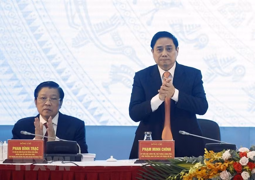 Thủ tướng Chính phủ Phạm Minh Chính đồng chủ trì hội thảo. (Ảnh: Thống Nhất/TTXVN)