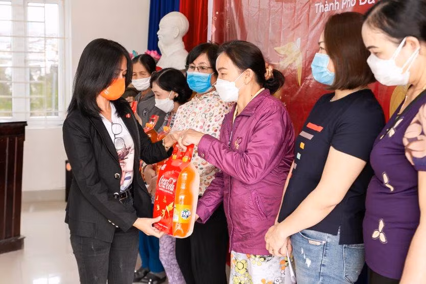 Gói hỗ trợ của Coca-Cola với tổng trị giá hơn 2,6 tỷ đồng dành cho 3.250 hộ gia đình và những hoàn cảnh khó khăn