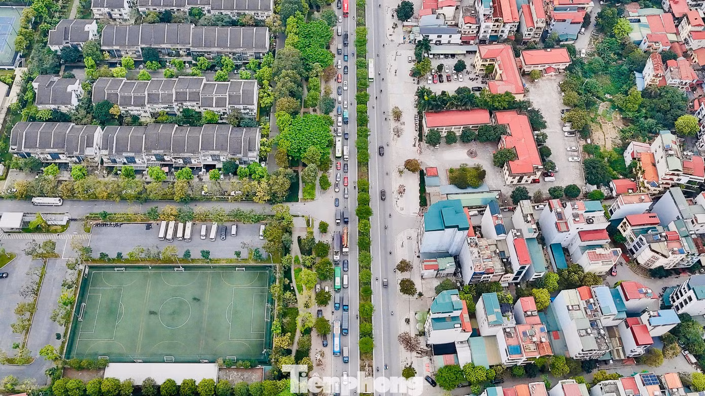 Dự án xén hè để mở rộng phần đường xe chạy, tổ chức lại giao thông, đèn tín hiệu phạm vi nút giao và xây dựng, di chuyển các công trình hạ tầng kỹ thuật, cây xanh đảm bảo an toàn giao thông, mỹ quan đô thị.