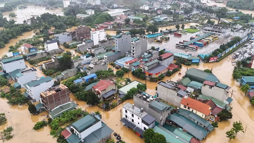 Báo cáo nhanh của Ban Chỉ huy Phòng chống thiên tai và Tìm kiếm cứu nạn tỉnh Hà Giang cho biết, ước tính ban đầu, tổng giá trị thiệt hại hơn 9,5 tỷ đồng. Báo cáo nhanh của Ban Chỉ huy Phòng chống thiên tai và Tìm kiếm cứu nạn tỉnh Hà Giang cho biết, ước tính ban đầu, tổng giá trị thiệt hại hơn 9,5 tỷ đồng.