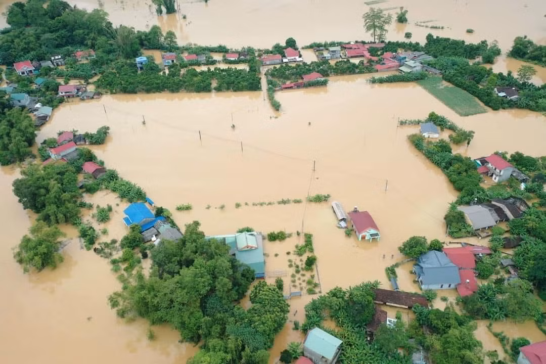 Mưa lớn cũng khiến nước sông, suối tại huyện Hòa An, tỉnh Cao Bằng dâng cao, gây ngập úng nhiều nhà dân. Mưa lớn cũng khiến nước sông, suối tại huyện Hòa An, tỉnh Cao Bằng dâng cao, gây ngập úng nhiều nhà dân.