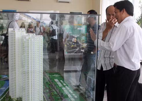 Chủ tịch Tập đoàn Hoàng Anh Gia Lai, Đoàn Nguyên Đức cho rằng muốn cứu bất động sản chỉ còn cách giảm giá, tạo điều kiện để người có thu nhập trung bình cũng mua được nhà. Ảnh: Vũ Lê