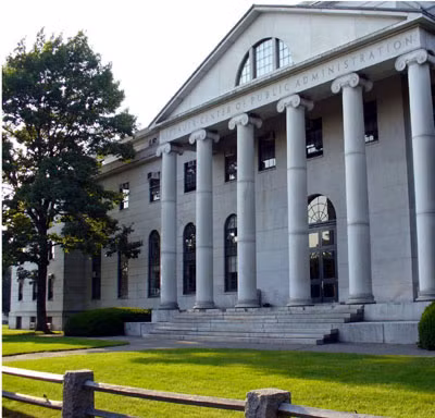 Trường Hành chính công thuộc hệ thống Harvard