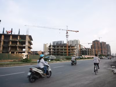 Cả ngàn người dân mua nhà tại dự án Usil City (Hà Đông) chưa biết ngày nào được nhận nhà Ảnh: Hoàng Anh. Cả ngàn người dân mua nhà tại dự án Usil City (Hà Đông) chưa biết ngày nào được nhận nhà Ảnh: Hoàng Anh