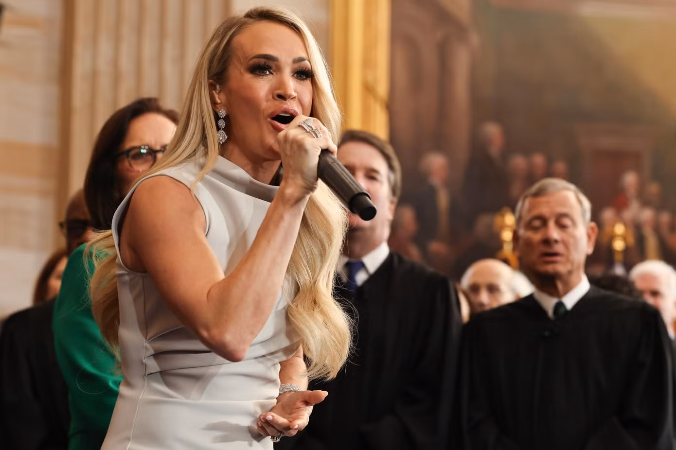 Carrie Underwood biểu diễn sau khi ông Donald Trump tuyên thệ nhậm chức Tổng thống Mỹ thứ 47. Ảnh: Getty Images. Carrie Underwood biểu diễn sau khi ông Donald Trump tuyên thệ nhậm chức Tổng thống Mỹ thứ 47. Ảnh: Getty Images.