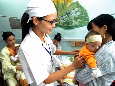 Tiêm chủng mở rộng. Ảnh: Hồng Vĩnh. Tiêm chủng mở rộng. Ảnh: Hồng Vĩnh