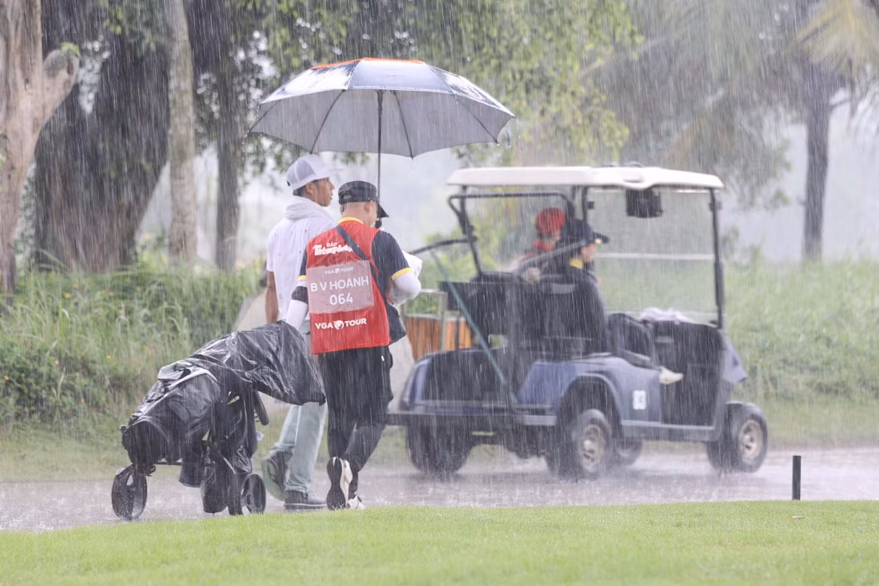 Golfer Nguyễn Đức Sơn dẫn đầu sau ngày thi đấu thứ nhất ảnh 101 Golfer Nguyễn Đức Sơn dẫn đầu sau ngày thi đấu thứ nhất ảnh 101