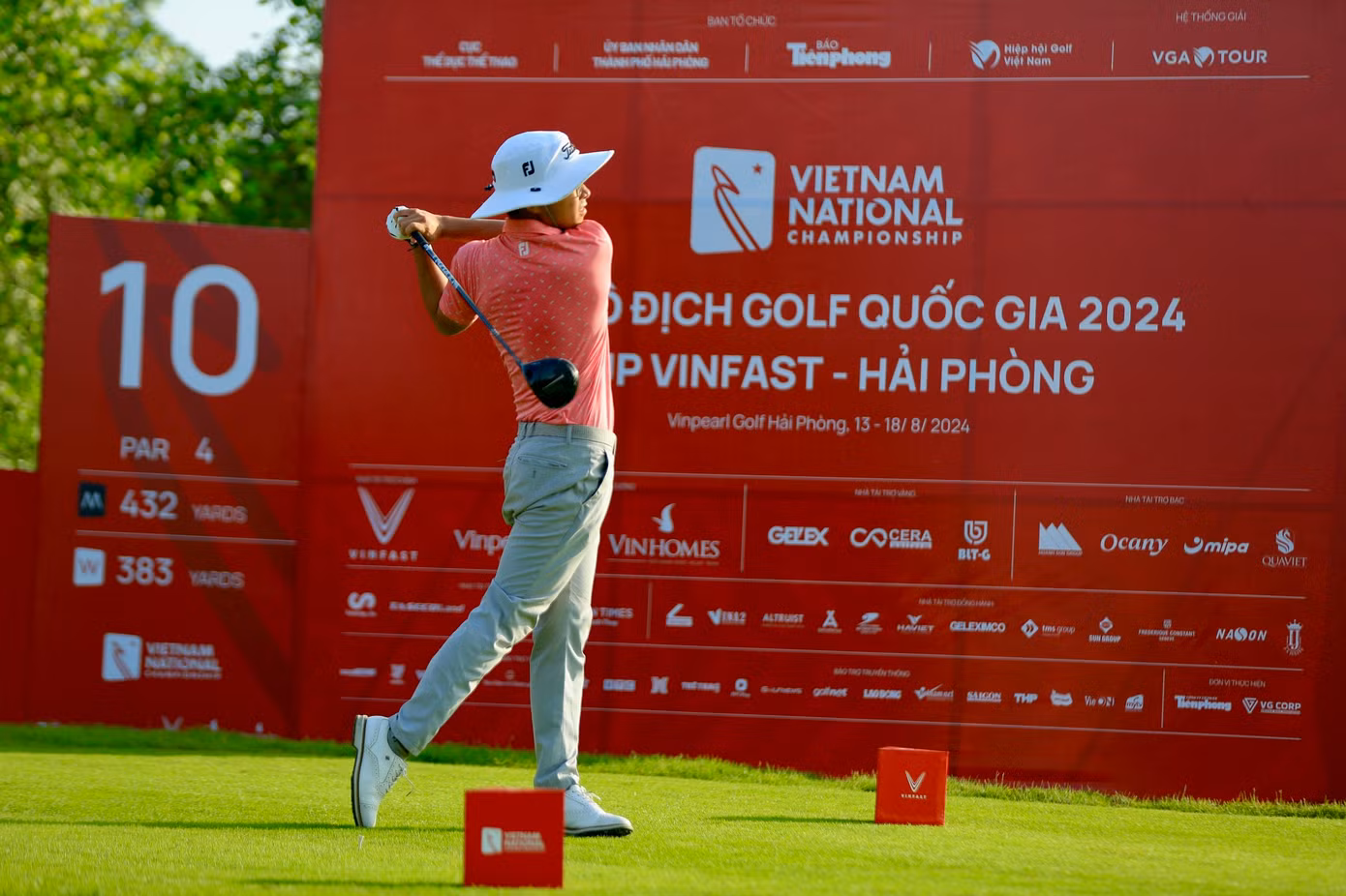 Golfer Nguyễn Đức Sơn dẫn đầu sau ngày thi đấu thứ nhất ảnh 30 Golfer Nguyễn Đức Sơn dẫn đầu sau ngày thi đấu thứ nhất ảnh 30
