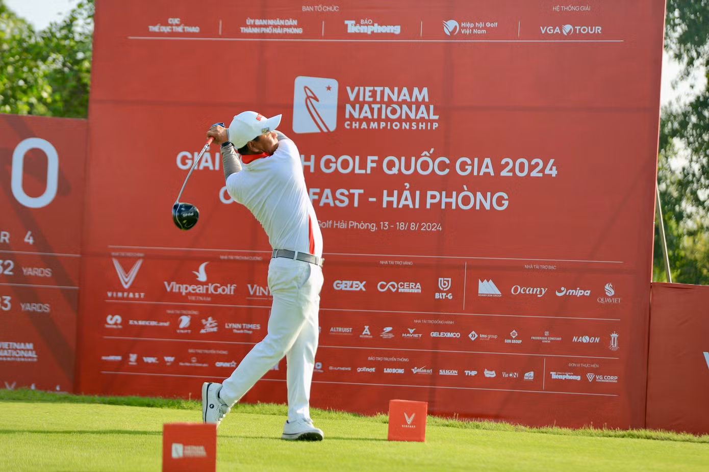 Golfer Nguyễn Đức Sơn dẫn đầu sau ngày thi đấu thứ nhất ảnh 31 Golfer Nguyễn Đức Sơn dẫn đầu sau ngày thi đấu thứ nhất ảnh 31