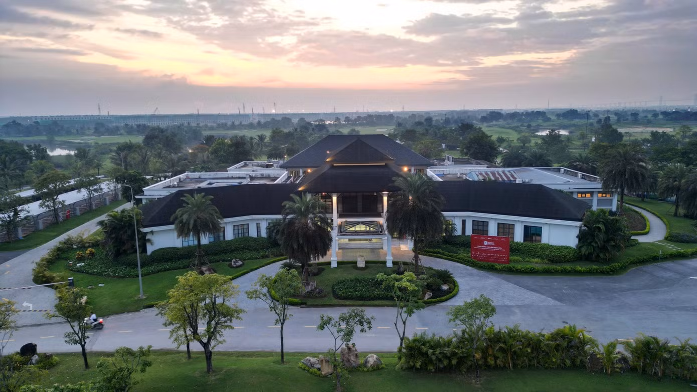 Golfer Nguyễn Đức Sơn dẫn đầu sau ngày thi đấu thứ nhất ảnh 14 Golfer Nguyễn Đức Sơn dẫn đầu sau ngày thi đấu thứ nhất ảnh 14