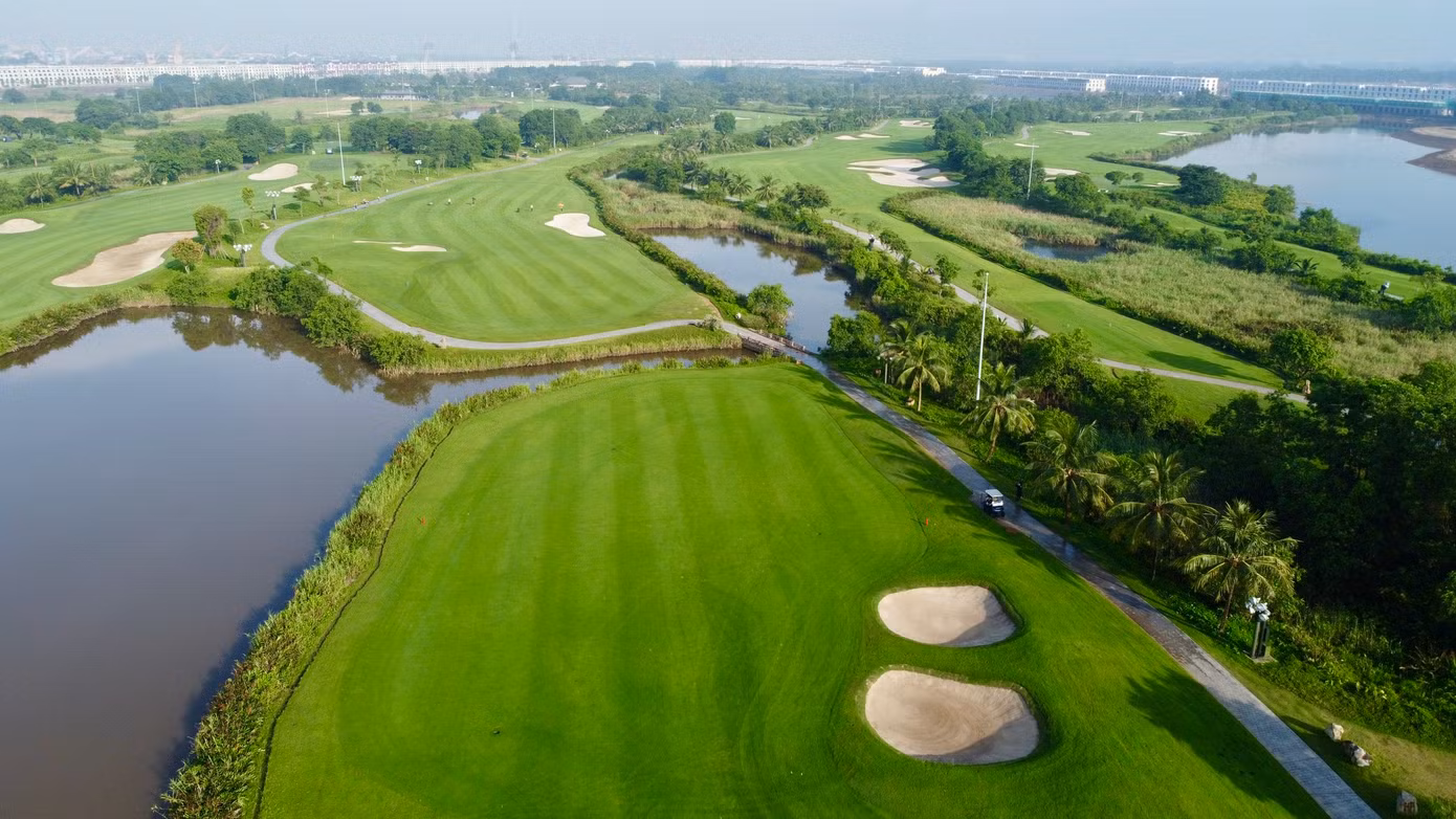 Golfer Nguyễn Đức Sơn dẫn đầu sau ngày thi đấu thứ nhất ảnh 16 Golfer Nguyễn Đức Sơn dẫn đầu sau ngày thi đấu thứ nhất ảnh 16