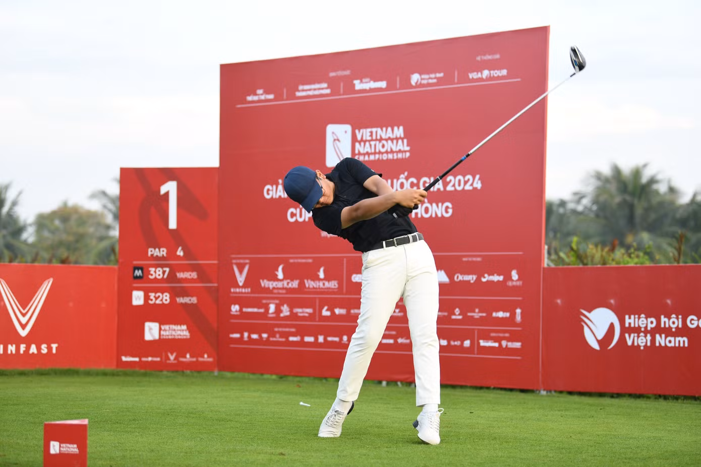 Golfer Nguyễn Đức Sơn dẫn đầu sau ngày thi đấu thứ nhất ảnh 22 Golfer Nguyễn Đức Sơn dẫn đầu sau ngày thi đấu thứ nhất ảnh 22