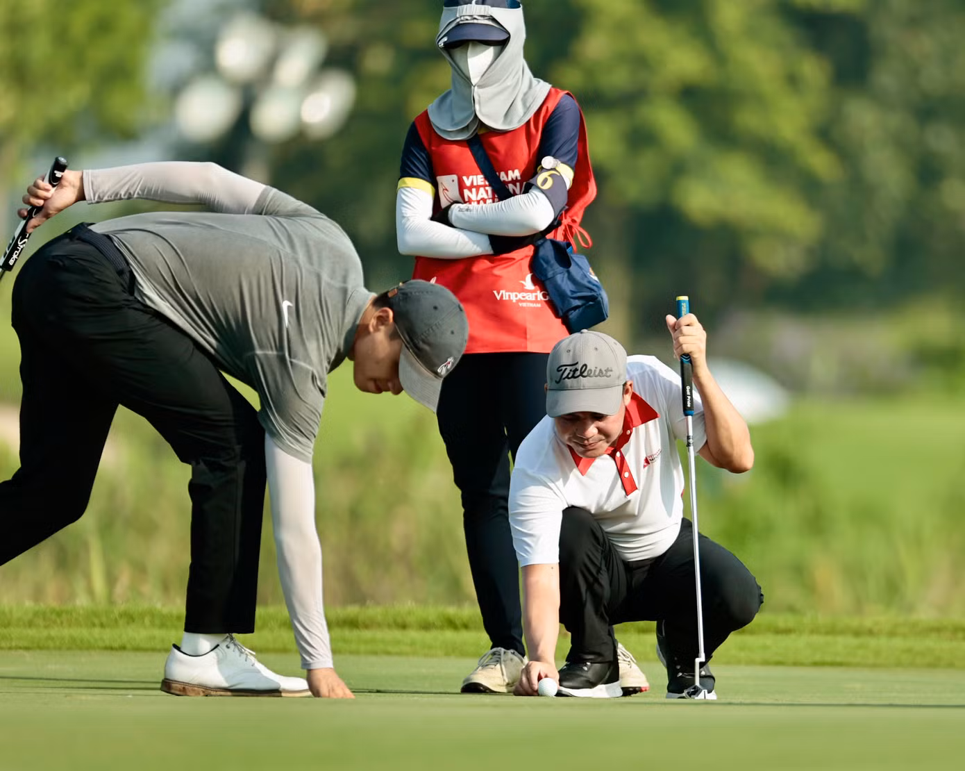Golfer Nguyễn Đức Sơn dẫn đầu sau ngày thi đấu thứ nhất ảnh 44 Golfer Nguyễn Đức Sơn dẫn đầu sau ngày thi đấu thứ nhất ảnh 44