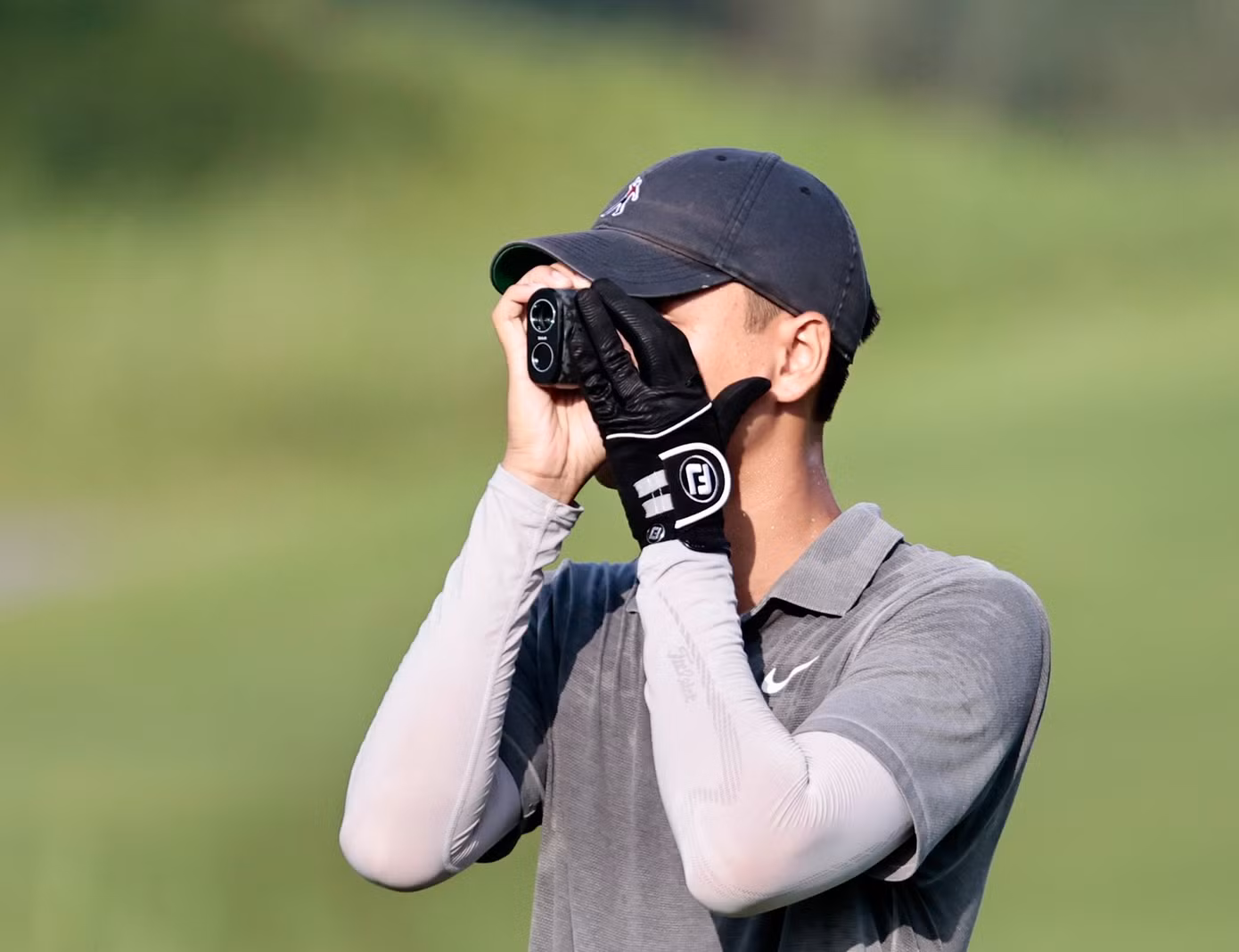 Golfer Nguyễn Đức Sơn dẫn đầu sau ngày thi đấu thứ nhất ảnh 46 Golfer Nguyễn Đức Sơn dẫn đầu sau ngày thi đấu thứ nhất ảnh 46