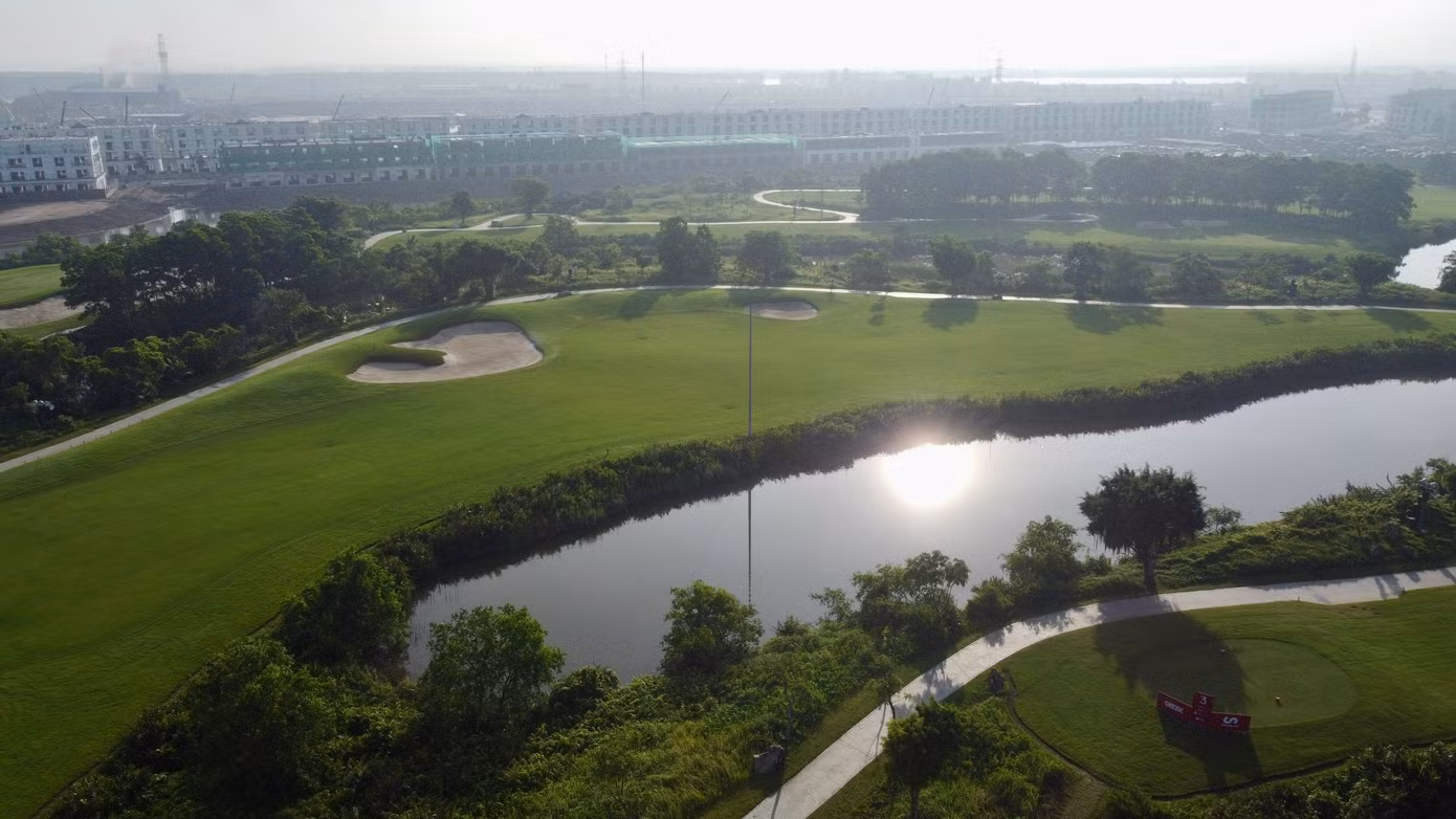 Golfer Nguyễn Đức Sơn dẫn đầu sau ngày thi đấu thứ nhất ảnh 18 Golfer Nguyễn Đức Sơn dẫn đầu sau ngày thi đấu thứ nhất ảnh 18