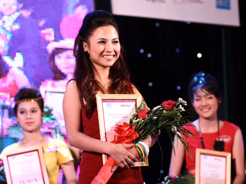 Giải tài năng Vũ Bích Vân (Đại học Kinh tế và Quản trị kinh doanh Thái Nguyên). Giải tài năng Vũ Bích Vân