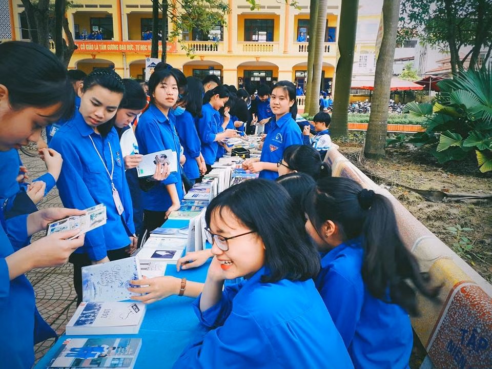 Sự kiện Ngày sách - hoạt động đặc trưng của các CLB diễn ra tại trường THPT Yên Dũng 2, Bắc Giang mà "Sách và Hành động" đã tổ chức.