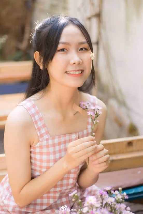 Công việc chụp ảnh theo yêu cầu của Trà My. (Ảnh: Trà My)