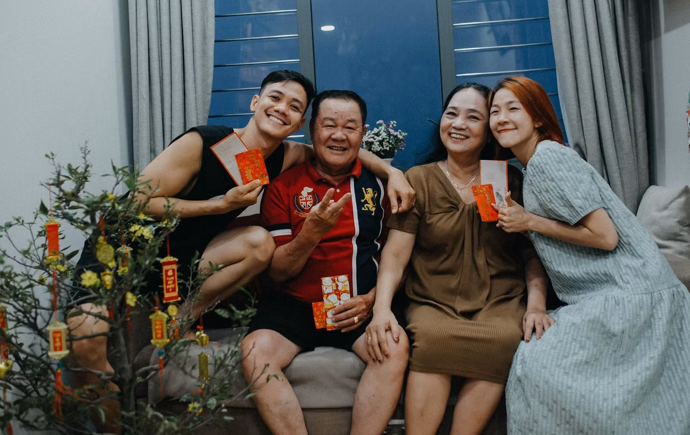 Mái ấm của đôi vợ chồng trẻ luôn không ngớt tiếng nói cười. Mái ấm của đôi vợ chồng trẻ luôn không ngớt tiếng nói cười.