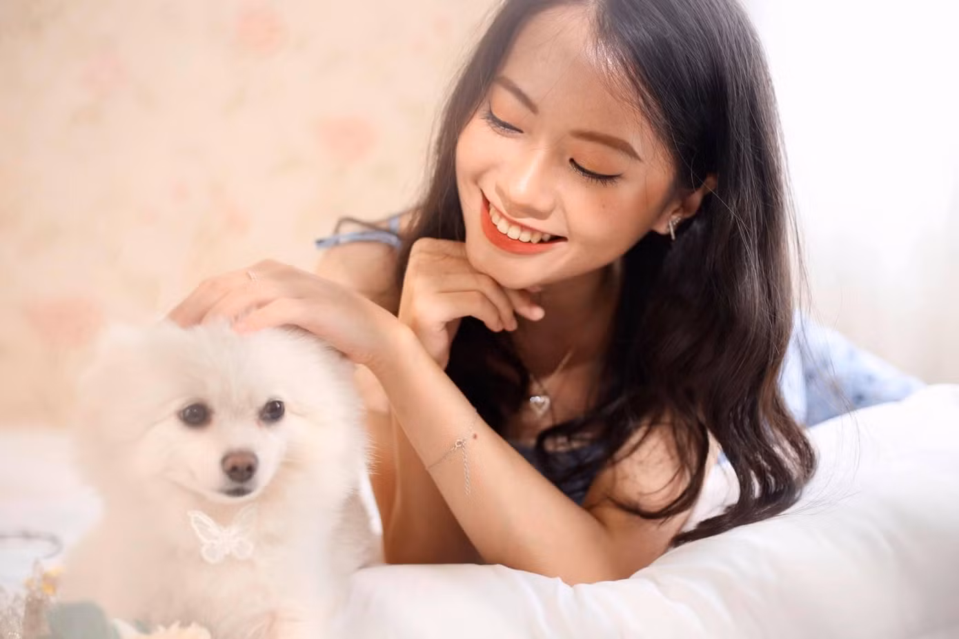 Nhan sắc xinh đẹp của Hồng Lam. Nhan sắc xinh đẹp của Hồng Lam.