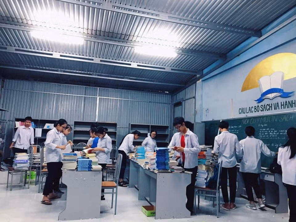Phòng sách được quản lý bởi các thành viên CLB Sách và Hành động trường THPT Yên Phong 1, Bắc Ninh.