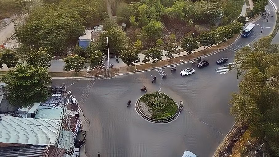 Các hình ảnh giao thông Việt Nam được chụp từ trên không tại các vị trí, thời điểm khác nhau phục vụ cho nghiên cứu dự án. Các hình ảnh giao thông Việt Nam được chụp từ trên không tại các vị trí, thời điểm khác nhau phục vụ cho nghiên cứu dự án.