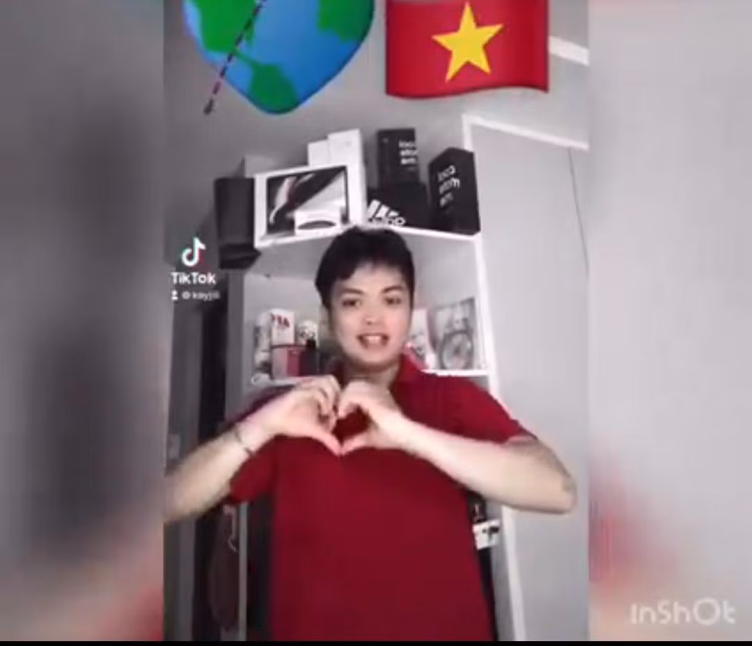 Quang Đạo dance cover COVID nhanh đi đi. Quang Đạo dance cover COVID nhanh đi đi.