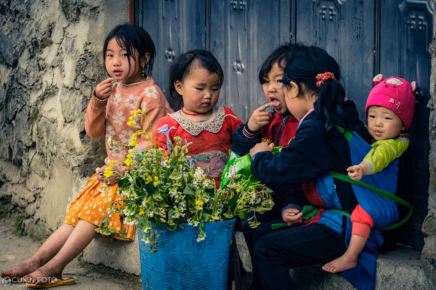 Những cảnh sinh hoạt của những đứa trẻ vùng cao được Quý ghi lại trong những bức hình của mình. (Ảnh: NVCC) Những cảnh sinh hoạt của những đứa trẻ vùng cao được Quý ghi lại trong những bức hình của mình. (Ảnh: NVCC)