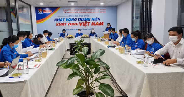 Các đại biểu tham gia Điễn đàn ở điểm cầu chính cùng thảo luận. (Ảnh: Vũ Thủy) Các đại biểu tham gia Điễn đàn ở điểm cầu chính cùng thảo luận. (Ảnh: Vũ Thủy)
