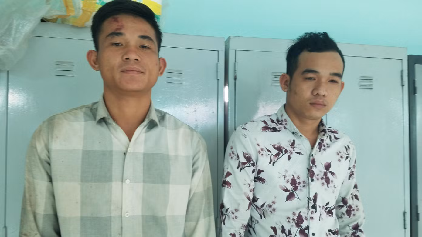 Công và Bảo tại cơ quan Công an.